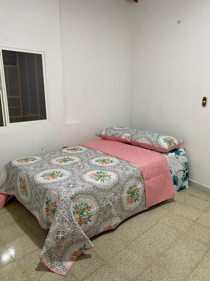 Hostel Kumho Alojamiento Medellín Kültér fotó