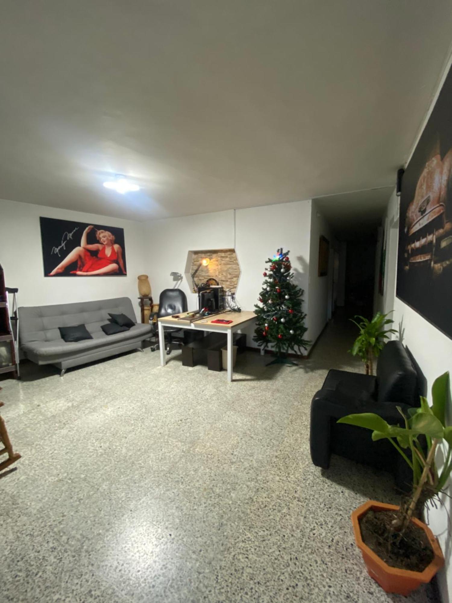 Hostel Kumho Alojamiento Medellín Kültér fotó
