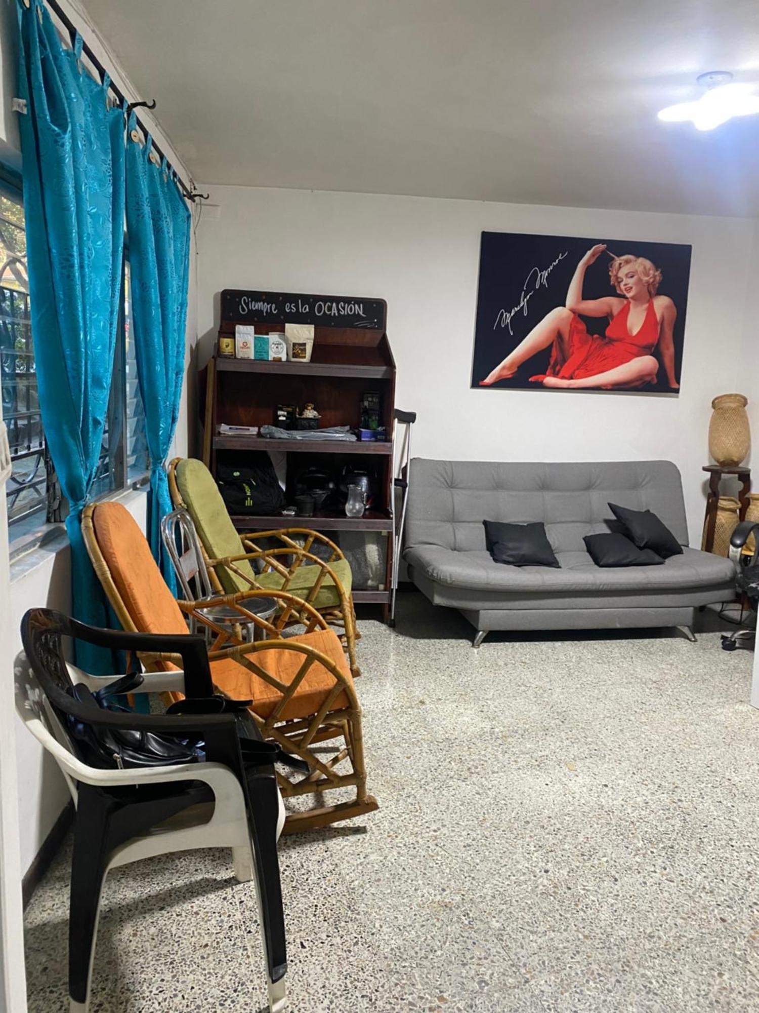 Hostel Kumho Alojamiento Medellín Kültér fotó