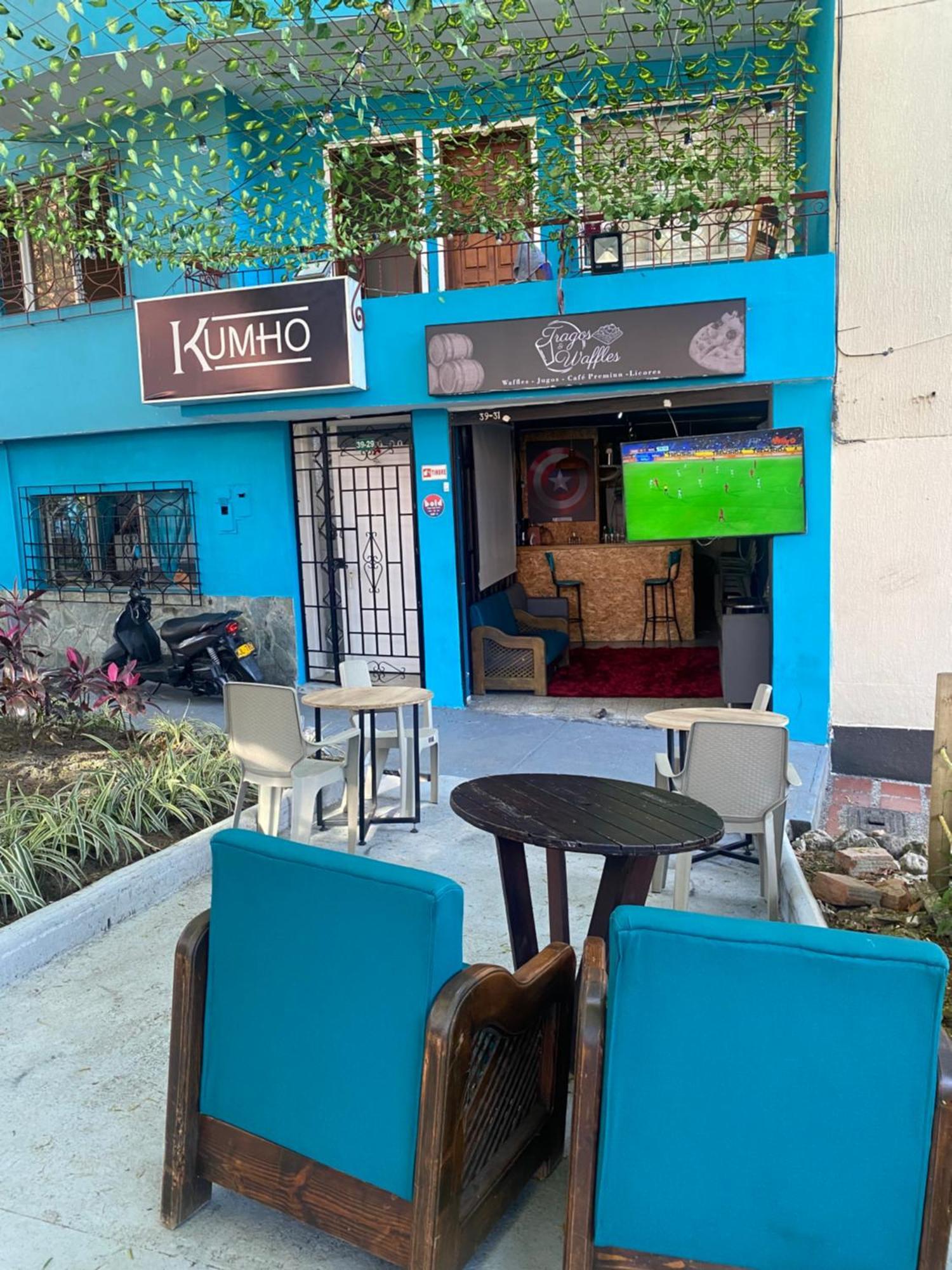 Hostel Kumho Alojamiento Medellín Kültér fotó